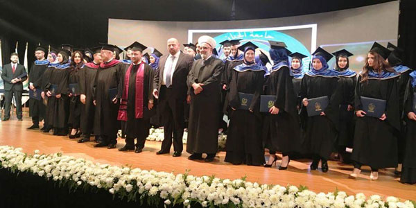 2016-grad011