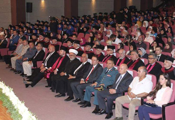 2016-grad06